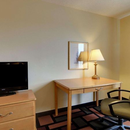 Quality Inn & Suites Malvern Exteriör bild